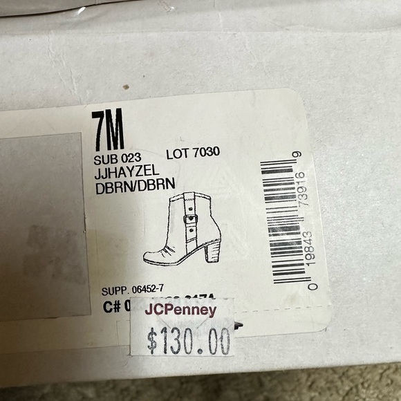 NWOB Nine & Co. Genuine Suede Mid Calf Belted Block Heel Boots Brown Women’s 7 - Picture 9 of 9